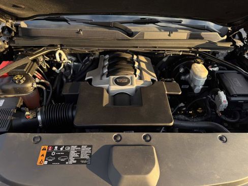 Used 2020 Cadillac Escalade Premium Luxury w/ Escalade Sport Edition image 44