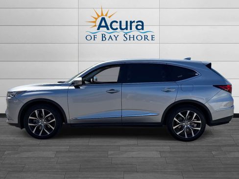 Used 2023 Acura MDX SH-AWD w/ Technology Package image 4