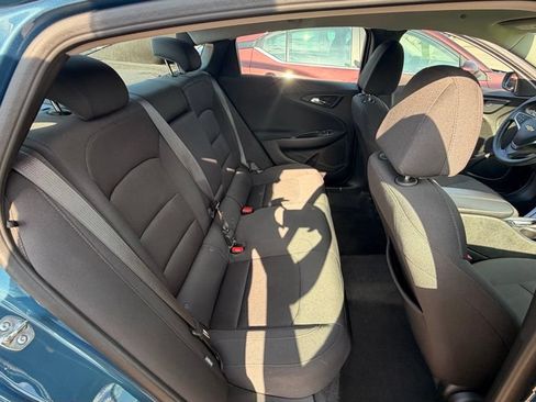 Used 2025 Chevrolet Malibu LT FWD image 16