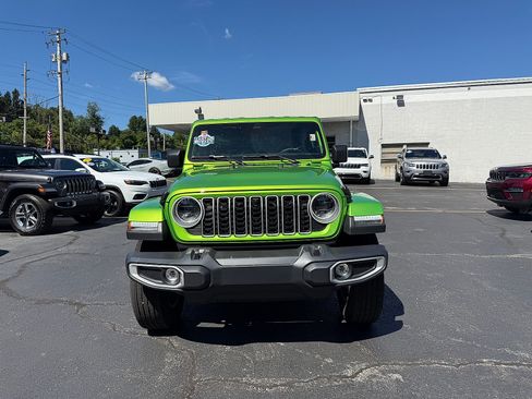 Used 2026 Jeep Wrangler Unlimited Sahara w/ Safety Group AWD/4WD image 2