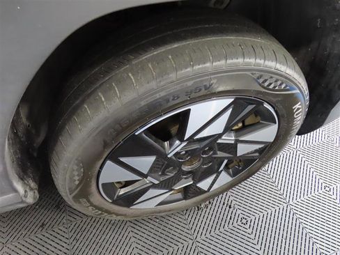 Used 2024 Hyundai Kona SEL w/ Convenience Package AWD/4WD image 9