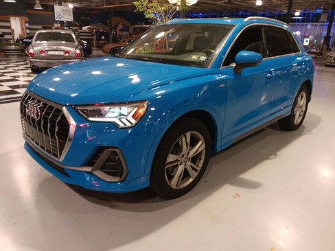 Used 2020 Audi Q3 2.0T Premium Plus w/ Premium Plus Package AWD/4WD image 3
