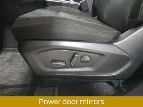 Used 2024 Ford Explorer XLT AWD/4WD image 21