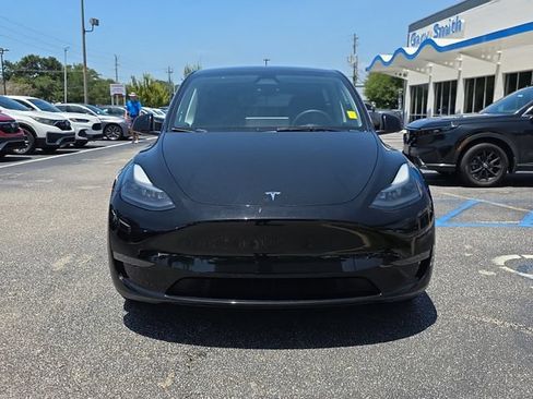 Used 2024 Tesla Model Y Long Range AWD/4WD image 9