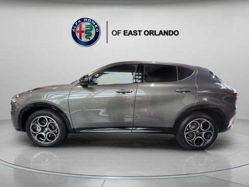 New 2025 Alfa Romeo Tonale w/ Premium Package image 5