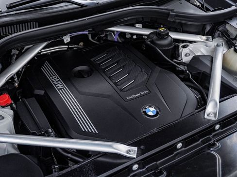 Used 2021 BMW X6 xDrive40i w/ M Sport Package image 30