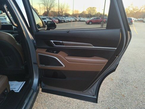 Used 2022 Kia Telluride SX w/ SX Prestige Package image 18
