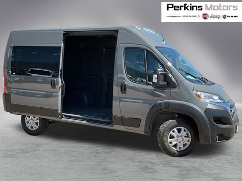 New 2025 RAM ProMaster 1500 w/ Quick Order Package 22G SLT image 1