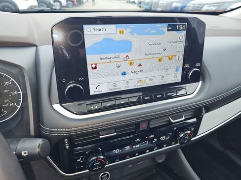 Used 2023 Nissan Rogue SL w/ SL Premium Package image 35