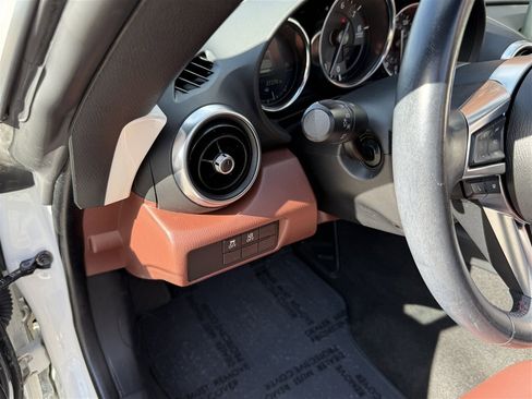 Used 2019 MAZDA MX-5 Miata RF Grand Touring image 24