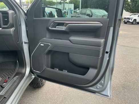 Used 2026 Chevrolet Silverado 1500 LT Trail Boss w/ LT Trail Boss Premium Package AWD/4WD image 19