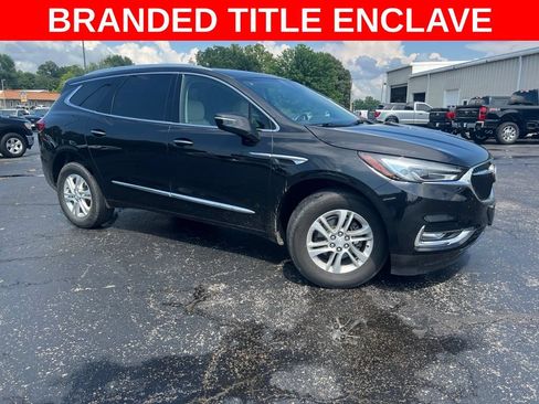 Used 2020 Buick Enclave Essence w/ Sound and Sites Package FWD image 2