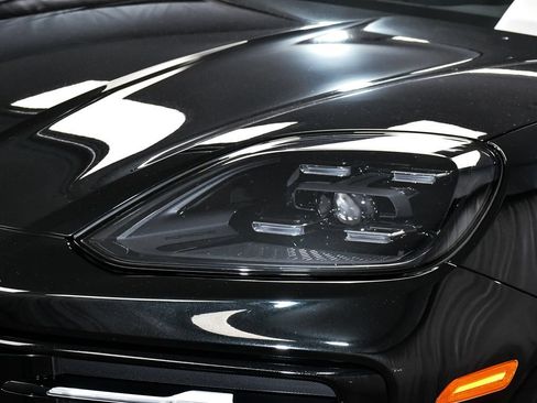 Used 2024 Porsche Cayenne AWD/4WD image 68