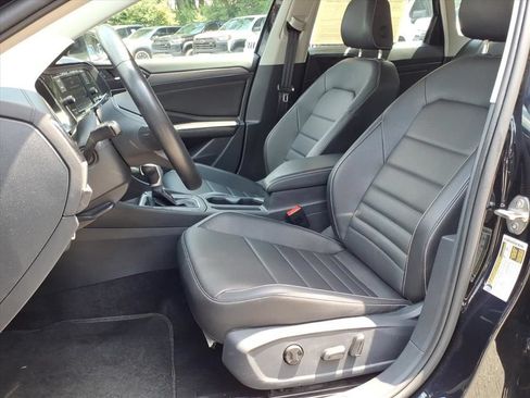 Used 2024 Volkswagen Jetta SE FWD image 18