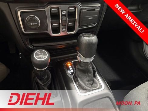 Used 2021 Jeep Wrangler Unlimited Sport image 29