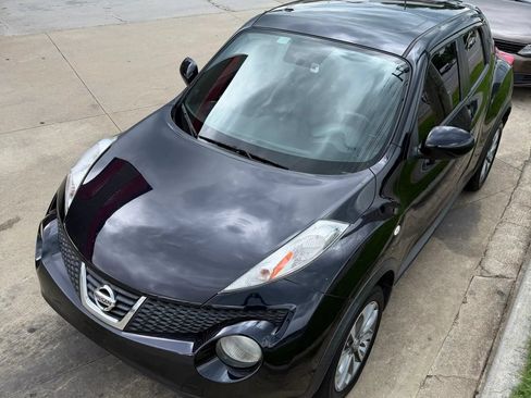 Used 2011 Nissan Juke SV FWD image 3