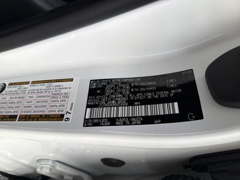 Used 2024 Lexus GX 550 w/ Accessory Package (Z1) AWD/4WD image 48