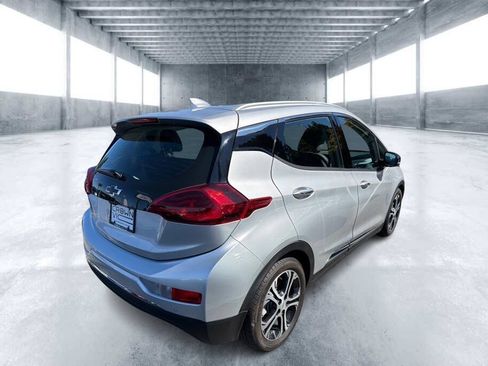 Used 2019 Chevrolet Bolt Premier w/ Infotainment Package FWD image 4