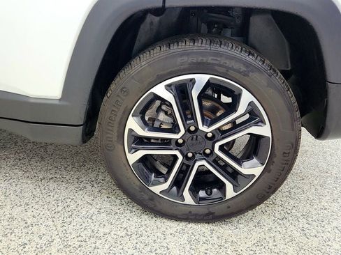 Used 2023 Jeep Compass Limited AWD/4WD image 9