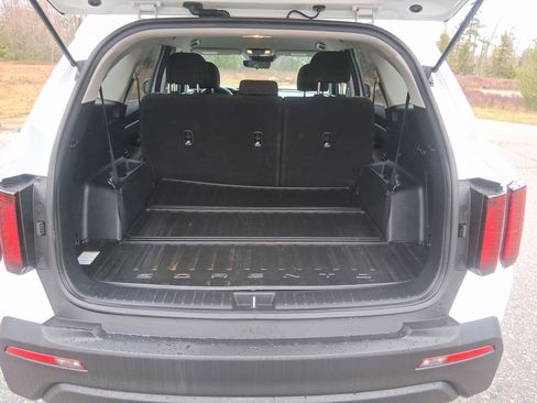 Certified 2023 Kia Sorento LX AWD/4WD image 18