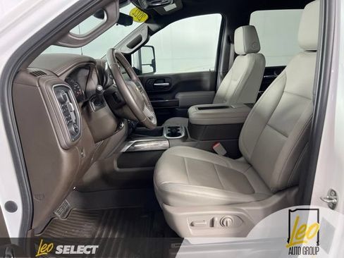 Used 2022 Chevrolet Silverado 2500 LTZ w/ LTZ Premium Package AWD/4WD image 12