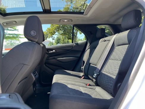 Used 2018 Chevrolet Equinox LT w/ Sun & Infotainment Package AWD/4WD image 14