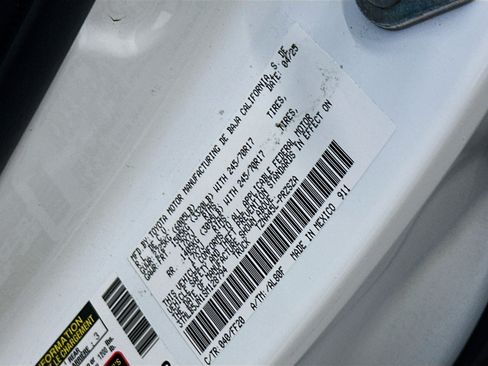 Used 2025 Toyota Tacoma SR5 AWD/4WD image 12