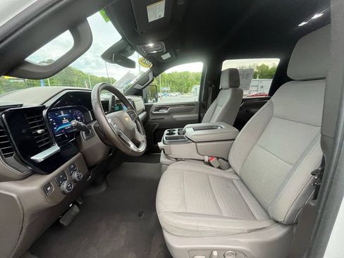 Used 2025 Chevrolet Silverado 2500 LT w/ Convenience Package AWD/4WD image 14