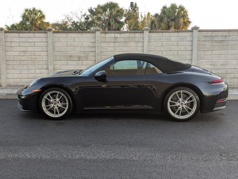 Certified 2025 Porsche 911 Carrera w/ Premium Package image 2