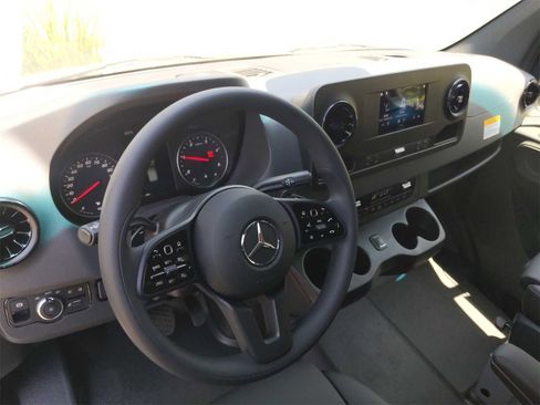 New 2024 Mercedes-Benz Sprinter 2500 image 5