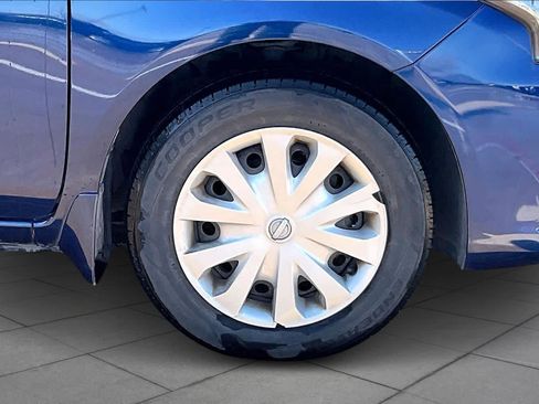 Used 2018 Nissan Versa SV image 10