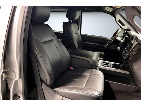 Used 2015 Ford F250 Lariat w/ Chrome Package image 8