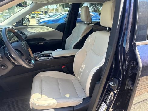 Certified 2024 Lexus RX 350 FWD w/ Convenience Package image 15