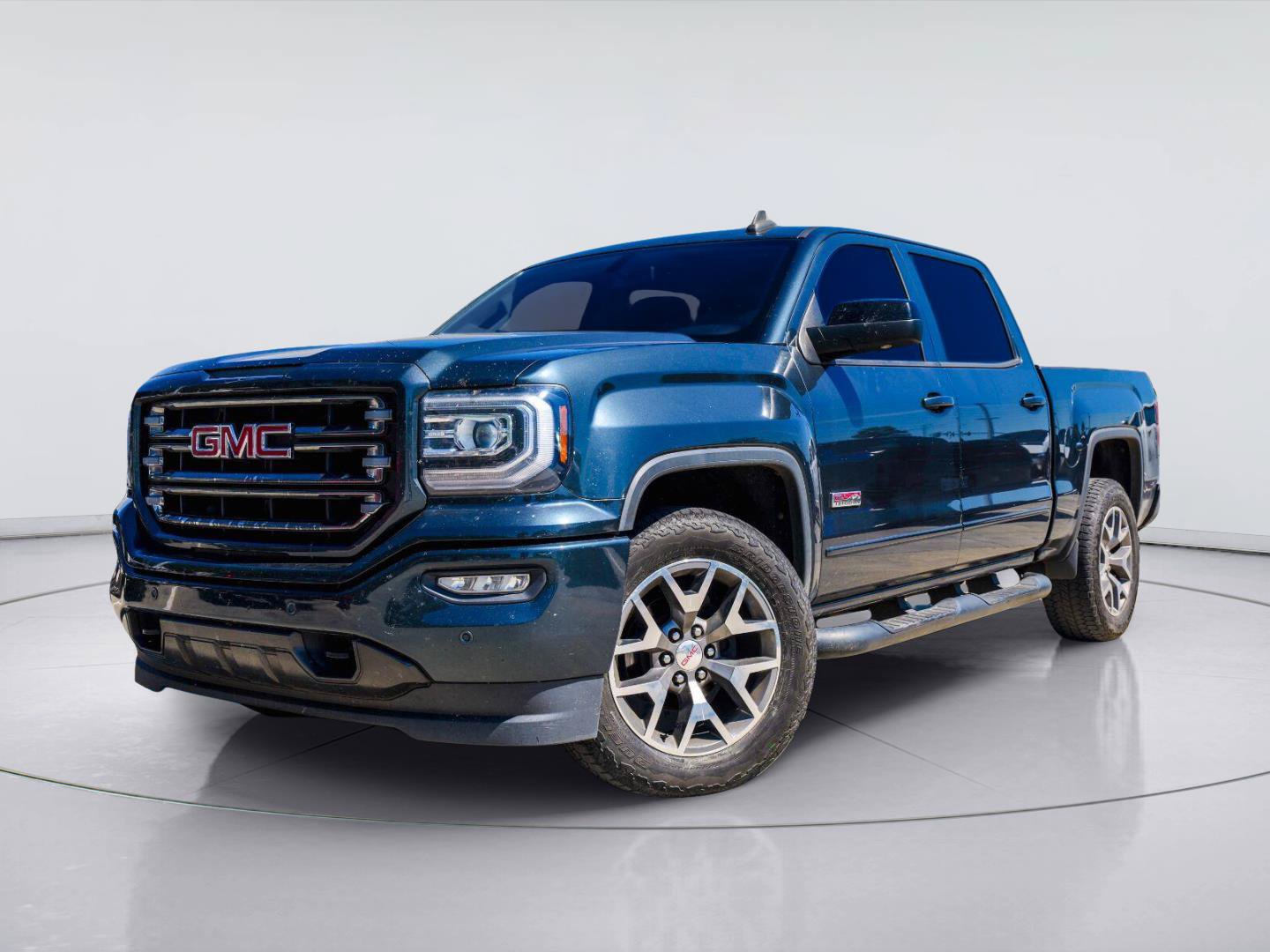 Used 2018 GMC Sierra 1500 SLT AWD/4WD image 1