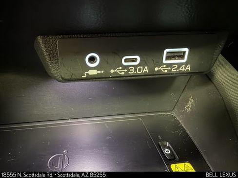Used 2025 Subaru Forester Limited AWD/4WD image 25