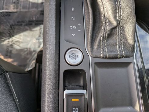 Certified 2022 Volkswagen Atlas SE w/ Panoramic Sunroof Package FWD image 25