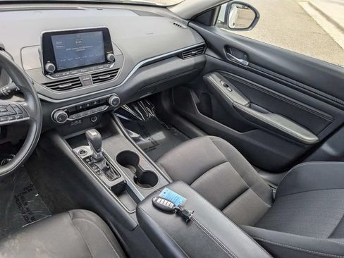 Used 2020 Nissan Altima 2.5 S FWD image 19