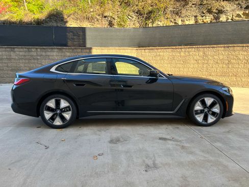 Used 2025 BMW i4 xDrive40i w/ M Sport Package image 7