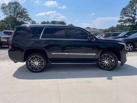 Used 2018 Cadillac Escalade Luxury RWD image 10