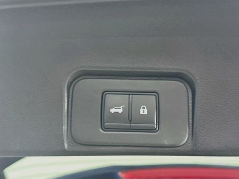 Used 2026 Nissan Rogue SV AWD/4WD image 28