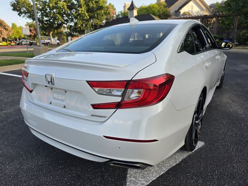 Used 2019 Honda Accord Sport image 7