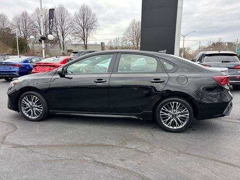 Used 2023 Kia Forte GT-Line w/ GT-Line Premium Package image 2