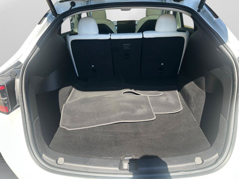 Used 2021 Tesla Model Y Long Range AWD/4WD image 19