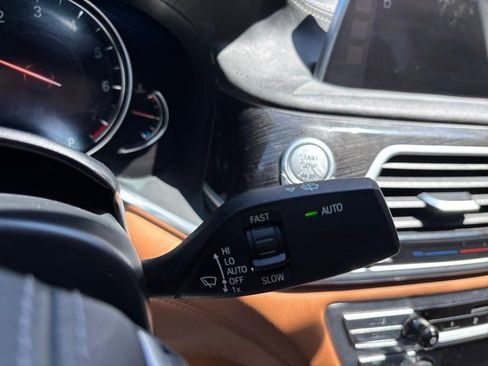 Used 2018 BMW 750i image 46