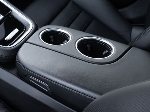 Used 2023 Porsche Panamera 4 image 18