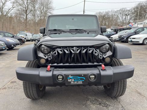 Used 2014 Jeep Wrangler Unlimited Sport w/ Quick Order Package 24S AWD/4WD image 2