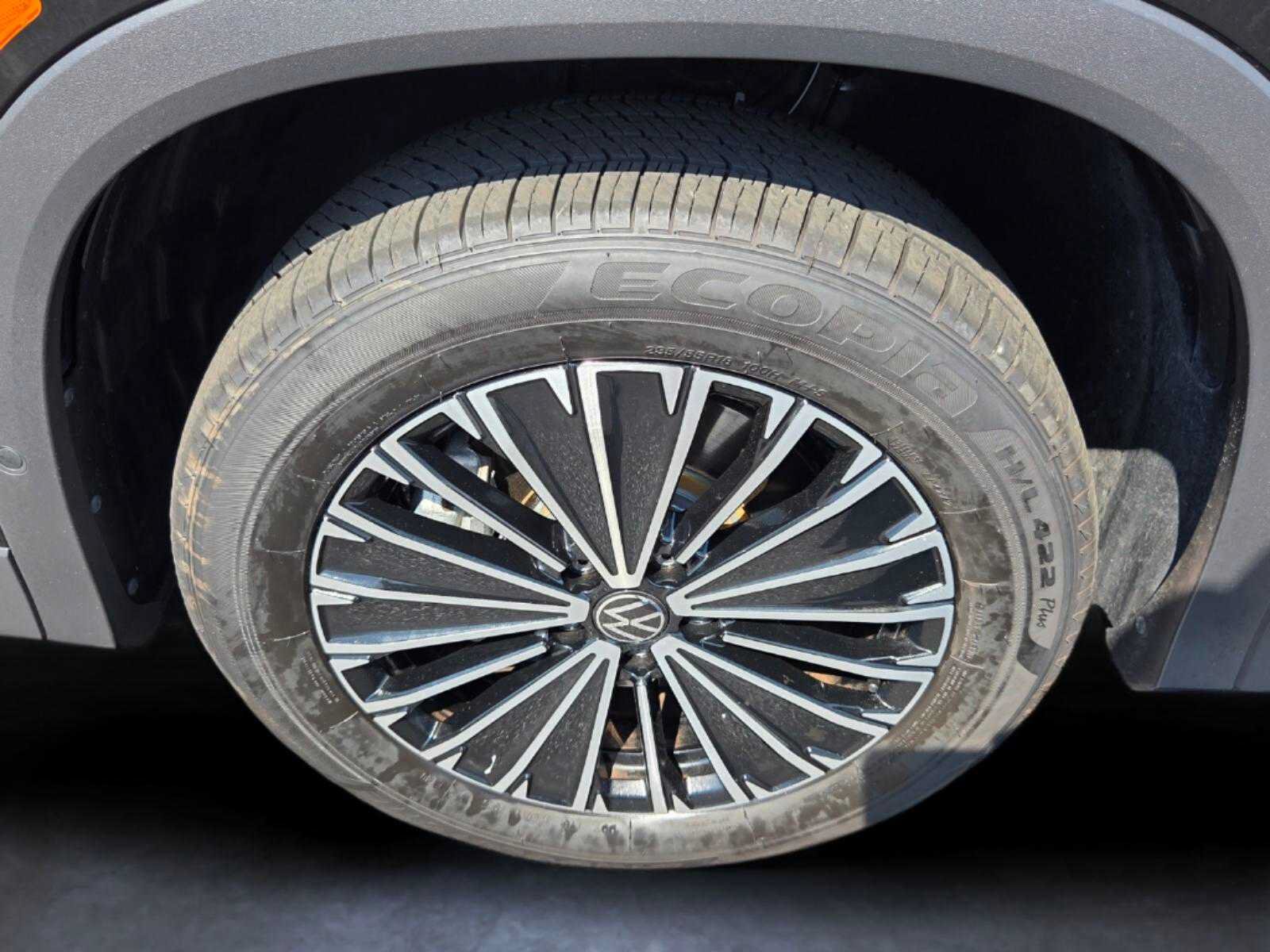 Used 2026 Volkswagen Tiguan S w/ 18" Wheel Package AWD/4WD image 9