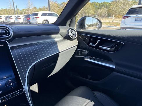 Used 2026 Mercedes-Benz GLC 300 GLC 300 image 24