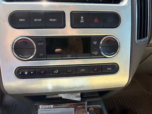 Used 2010 Ford Edge Limited AWD/4WD image 16