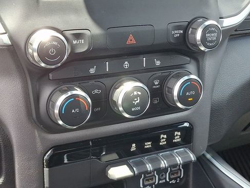 Used 2021 RAM 1500 Big Horn AWD/4WD image 15